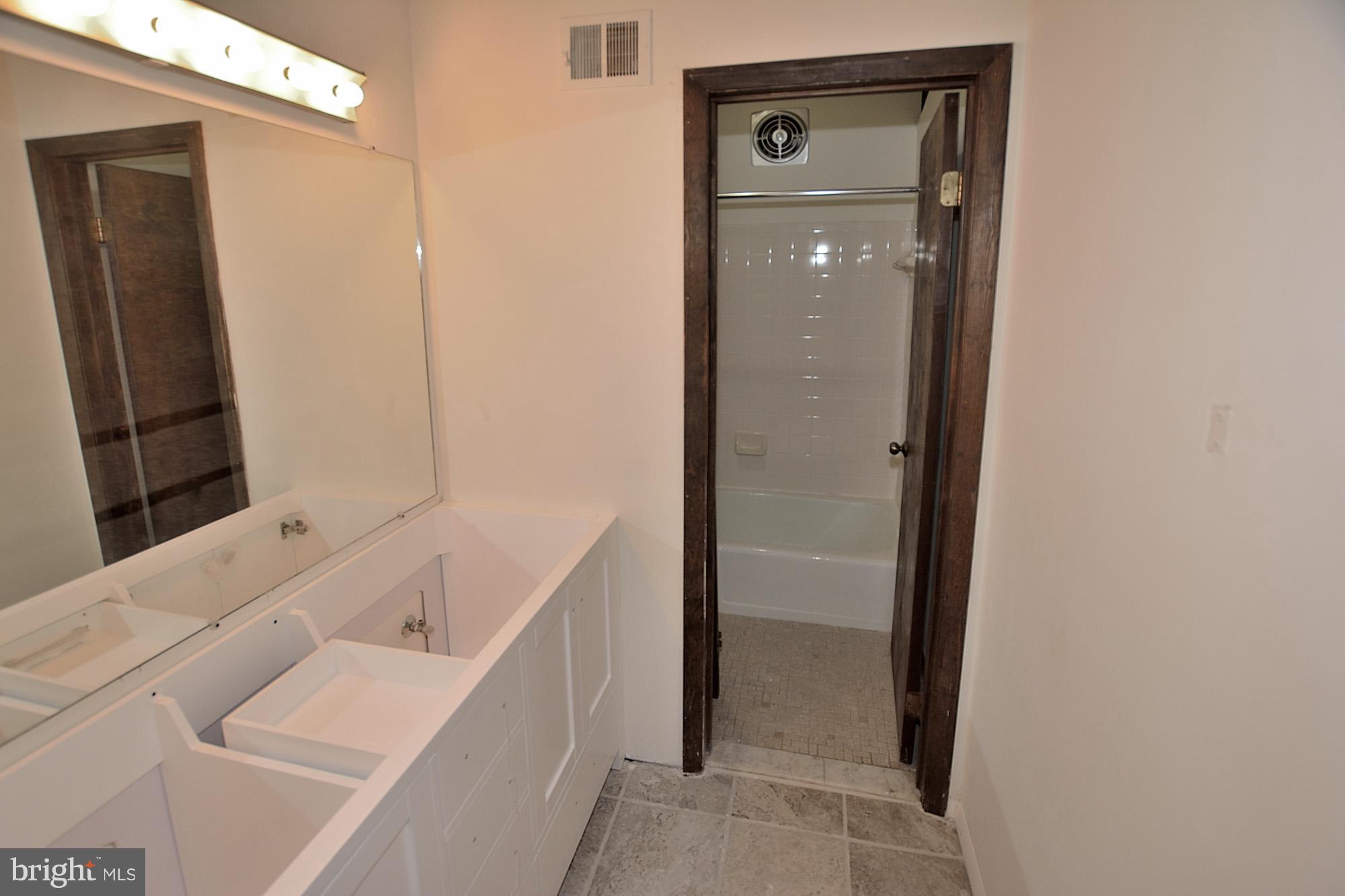 10907 Thanlet Lane Reston, VA 20190 - Photo 24 of 30 Bath