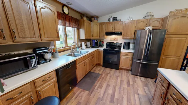 $228,000 | 2610 9th Street Southwest, Willmar, MN 56201