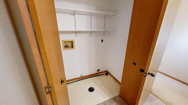 $228,000 | 2610 9th Street Southwest, Willmar, MN 56201