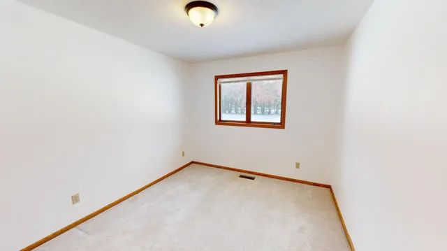 $228,000 | 2610 9th Street Southwest, Willmar, MN 56201