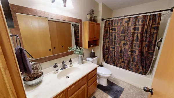 $219,000 | 2610 9th Street Southwest, Willmar, MN 56201