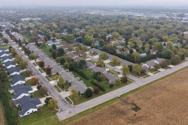 $228,000 | 2610 9th Street Southwest, Willmar, MN 56201