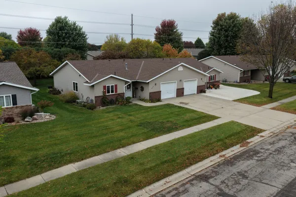 $219,000 | 2610 9th Street Southwest, Willmar, MN 56201