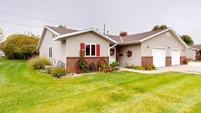 $228,000 | 2610 9th Street Southwest, Willmar, MN 56201