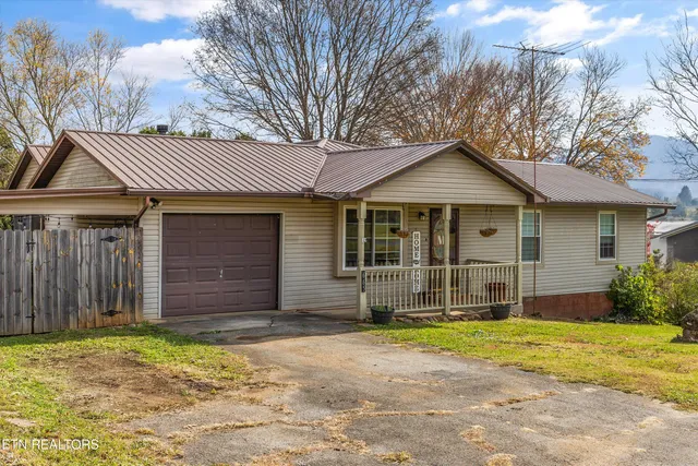 $325,000 | 665 Patterson Road, Walland, TN 37886