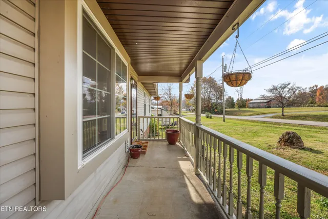 $325,000 | 665 Patterson Road, Walland, TN 37886