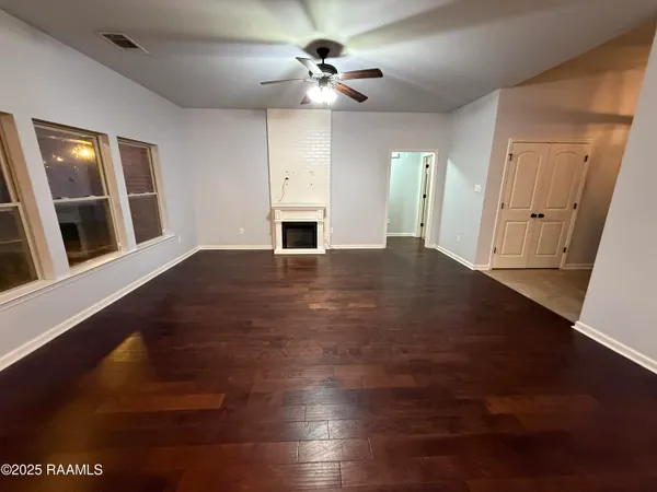 $1,825 | 309 Sun Ridge Street, Youngsville, LA 70592