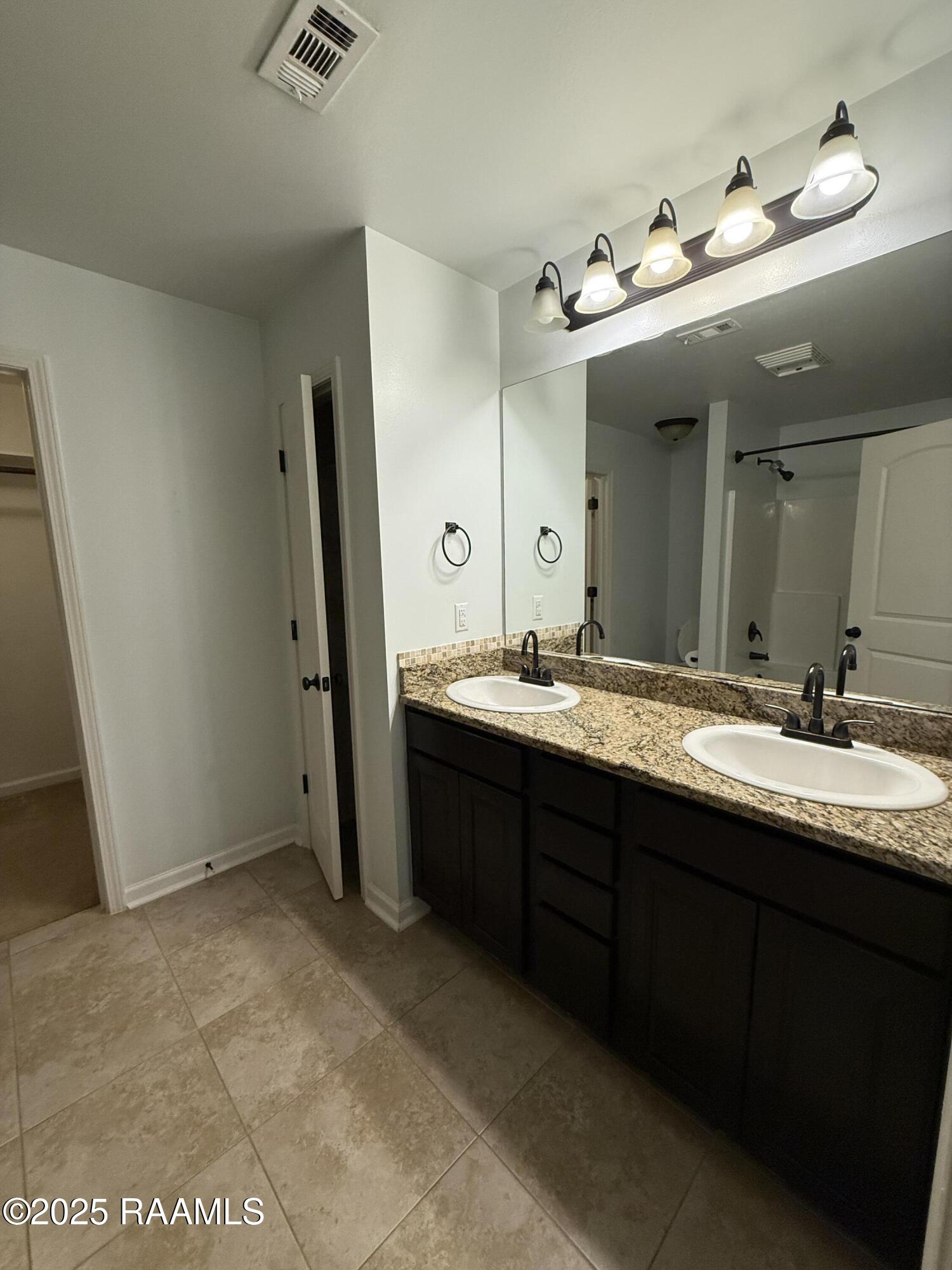 309 Sun Ridge Street Youngsville, LA 70592 - Photo 27 of 39 IMG_2142