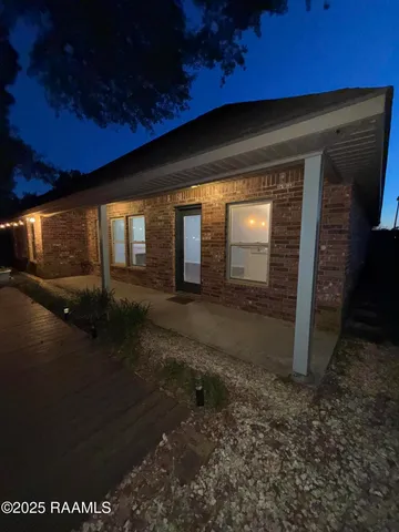 $1,825 | 309 Sun Ridge Street, Youngsville, LA 70592