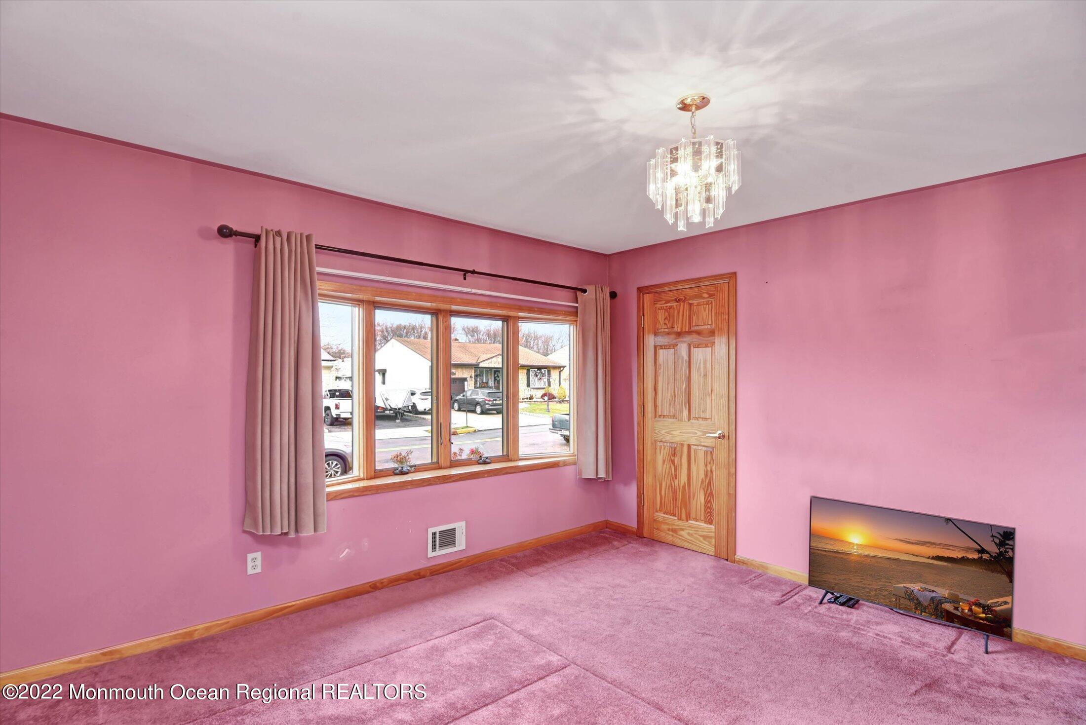 145 Jeffery Road Colonia, NJ 07067 - Photo 13 of 27 17-Master Bedroom