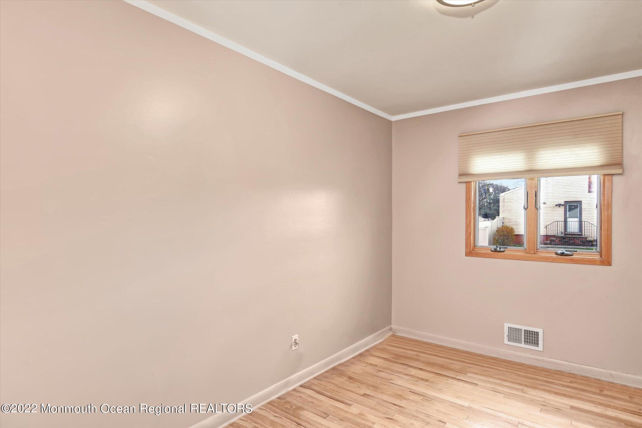 145 Jeffery Road Colonia, NJ 07067 - Photo 16 of 27 15-Bedroom