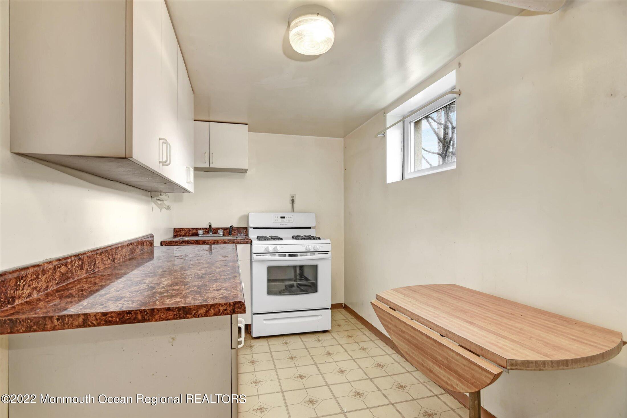 145 Jeffery Road Colonia, NJ 07067 - Photo 22 of 27 22-Kitchen Lower Level