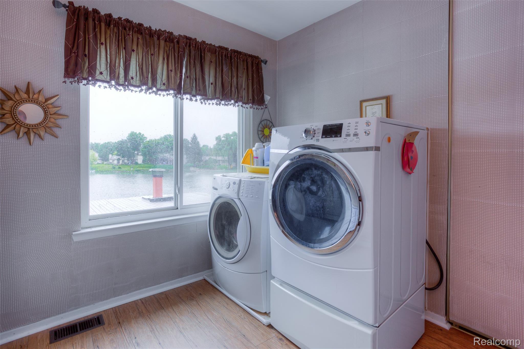 40757 Village Wood Road Novi, MI 48375 - Photo 37 of 48 40757 village wood interiors (36).jpg