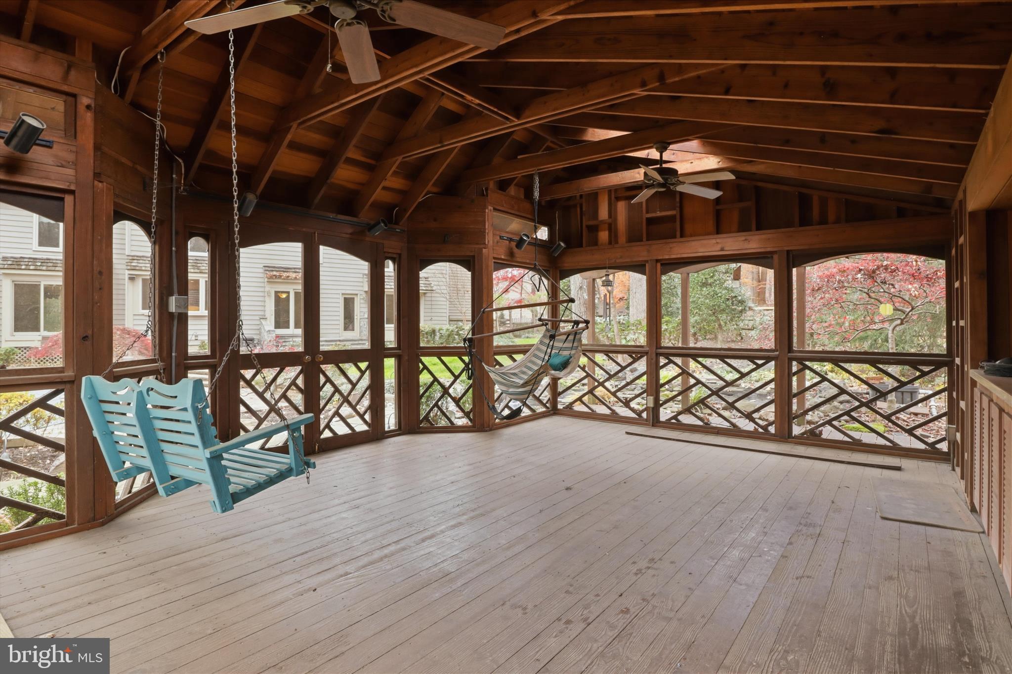 6809 Spout Lane Fairfax Station, VA 22039 - Photo 48 of 81 en empty room with wooden floor in front of it