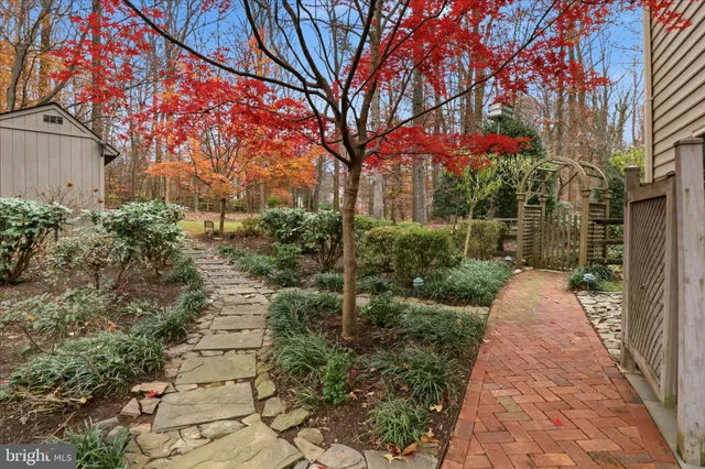 $1,399,000 | 6809 Spout Lane, Fairfax Station, VA 22039