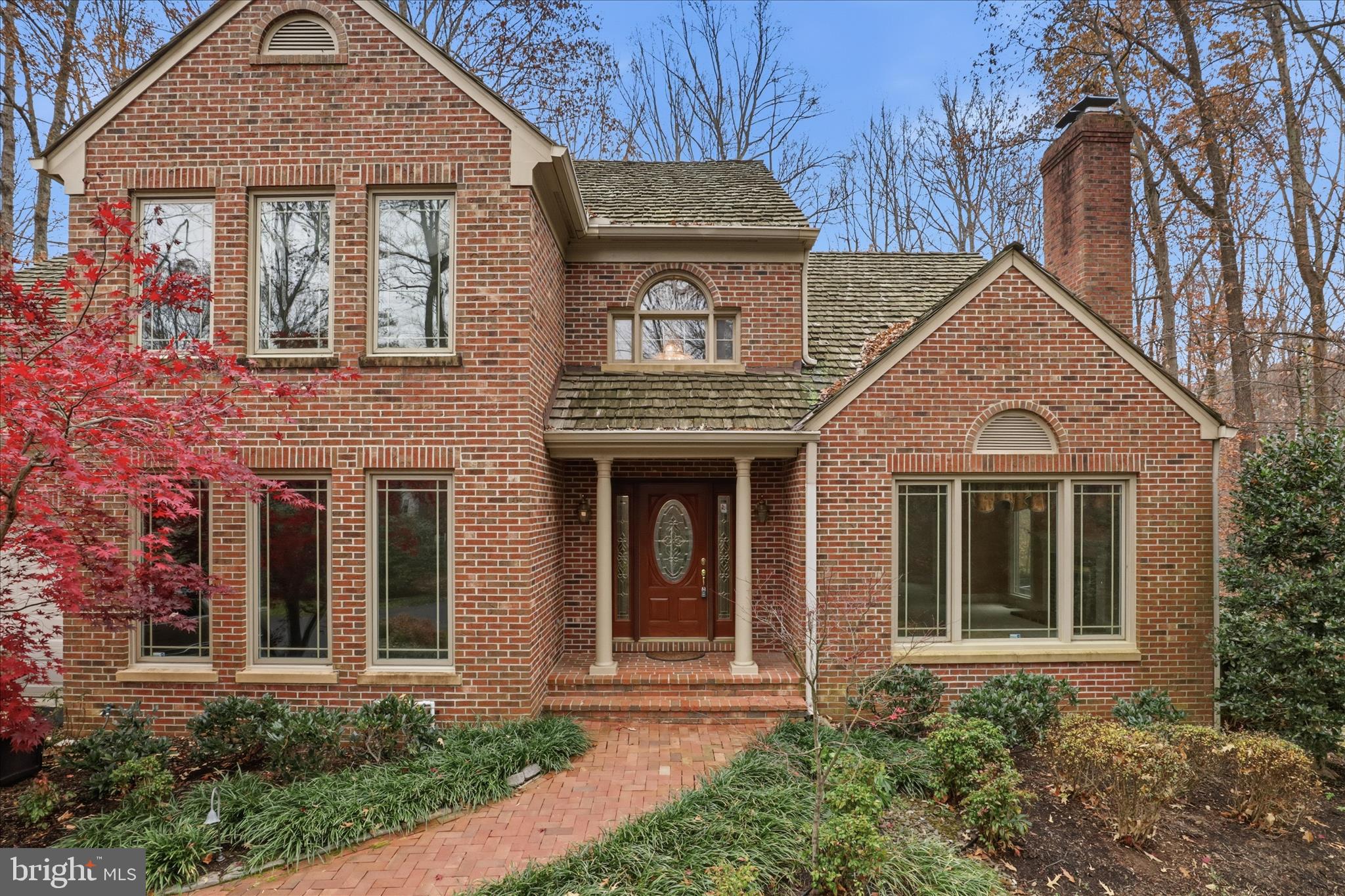 6809 Spout Lane Fairfax Station, VA 22039 - Photo 7 of 81 front view of a house