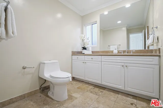 $1,795,000 | 4015 Karelia Street, Los Angeles, CA 90065