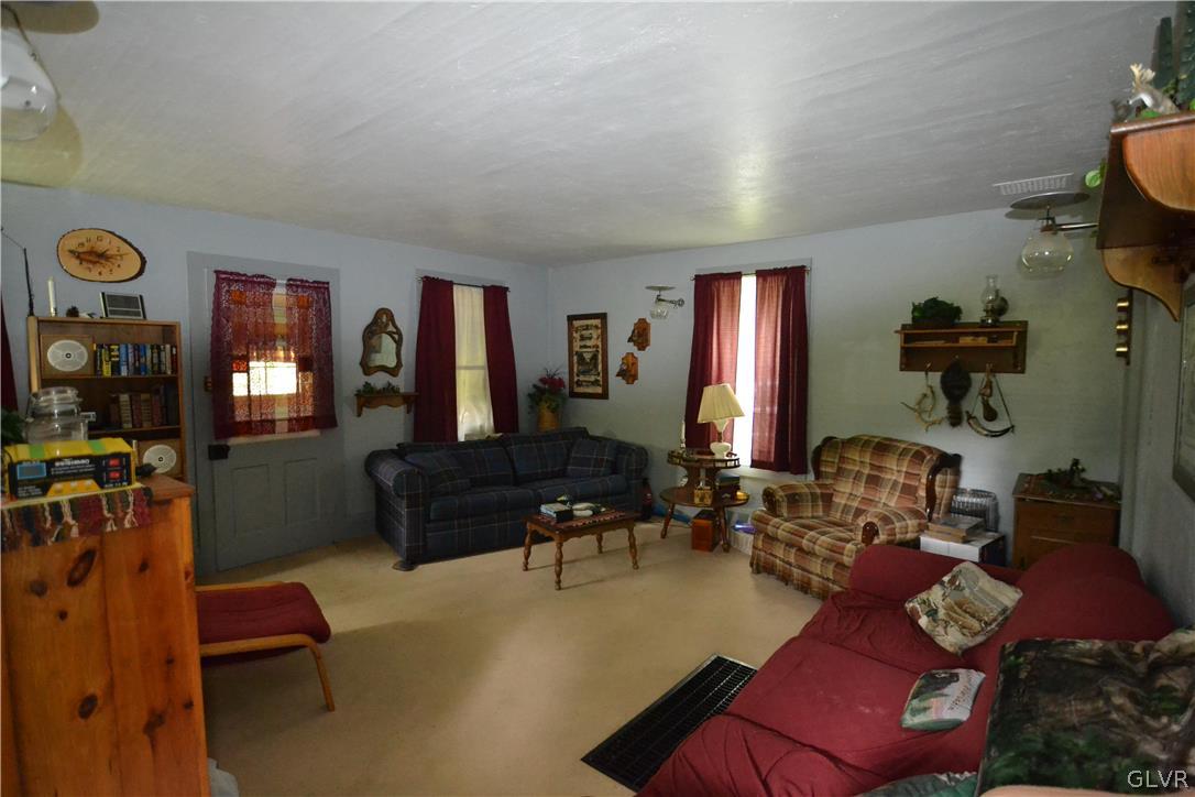 430 High-Line Road Dingmans Ferry, PA 18328 - Photo 14 of 19 Gallery Image 14