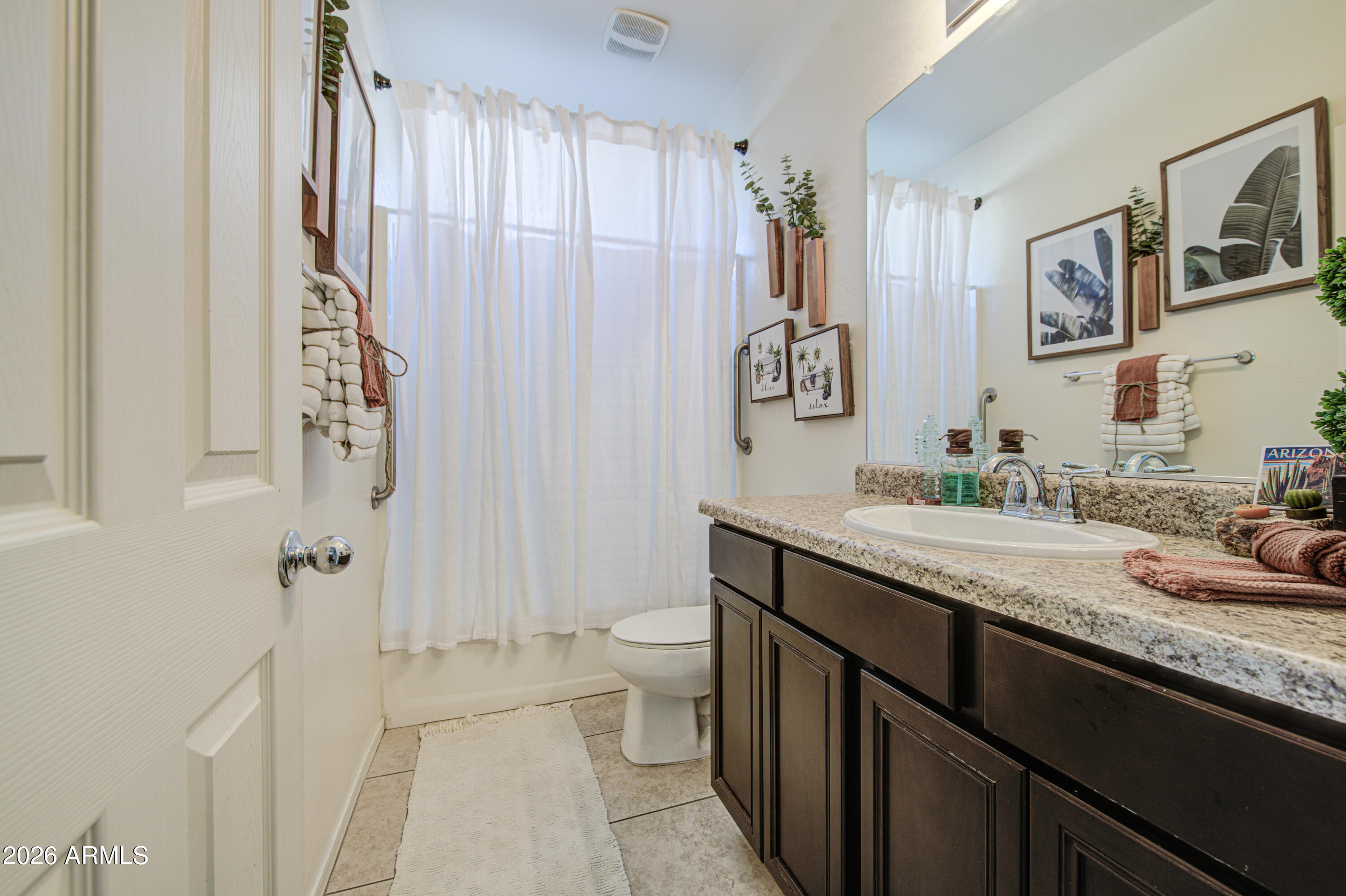 12202 West Del Rio Lane Avondale, AZ 85323 - Photo 34 of 49 Bathroom 2-pic 1