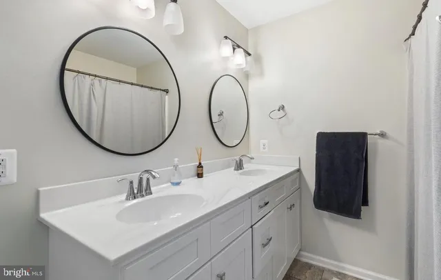 $2,550 | 144 Rollason Drive, Front Royal, VA 22630