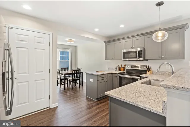 $2,550 | 144 Rollason Drive, Front Royal, VA 22630