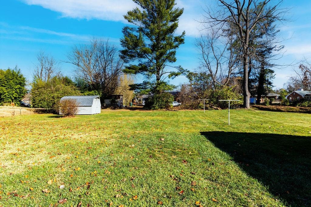 2133 Belvue Road Waynesboro, VA 22980 - Photo 15 of 39 Gallery Image 15