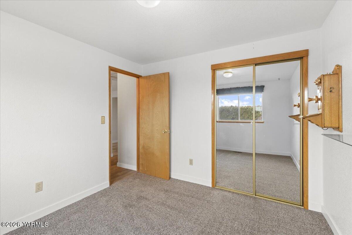 302 South 76th Avenue Yakima, WA 98908 - Photo 21 of 28 Bedroom 3