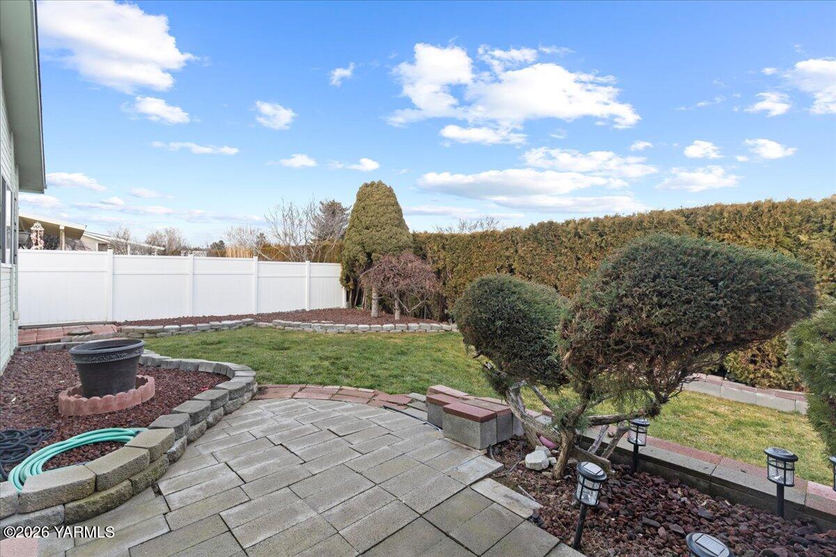 302 South 76th Avenue Yakima, WA 98908 - Photo 25 of 28 Back yard