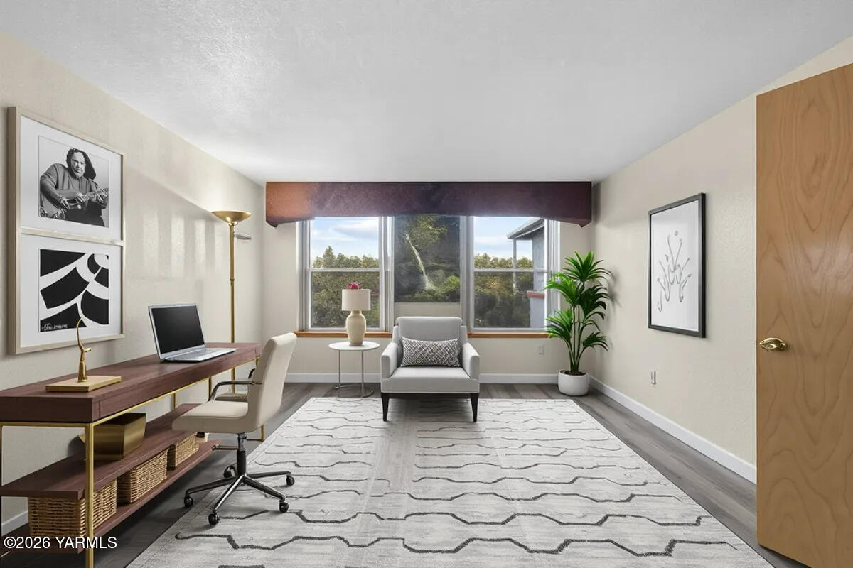 302 South 76th Avenue Yakima, WA 98908 - Photo 9 of 28 Virtually staged Living room