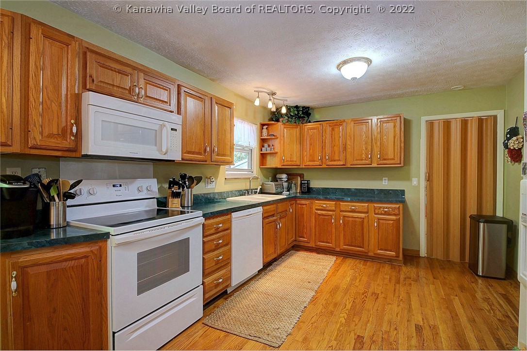 341 Eureka Road Charleston, WV 25314 - Photo 13 of 31 Gallery Image 13