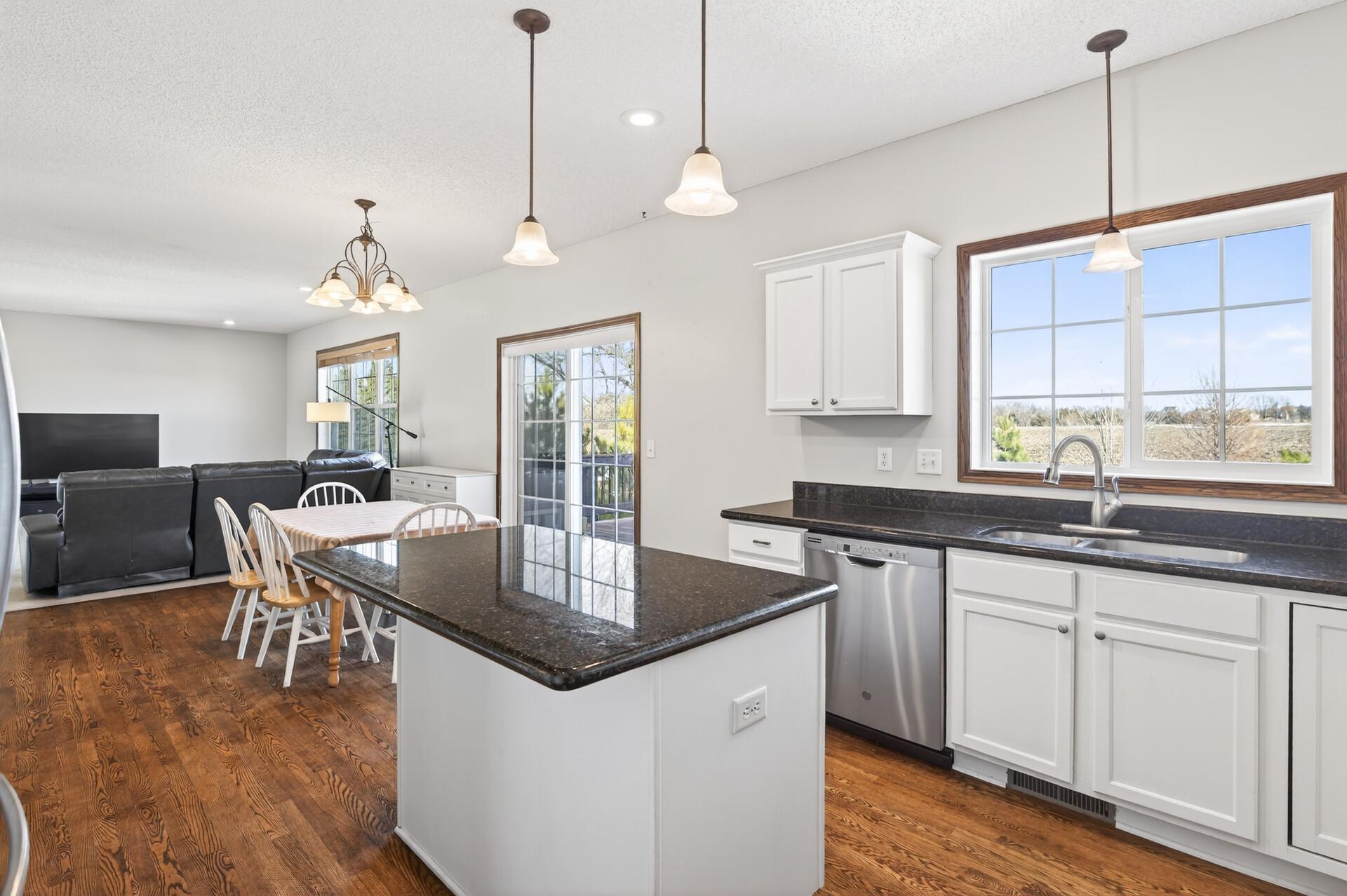 921 Hope Avenue Jordan, MN 55352 - Photo 2 of 31