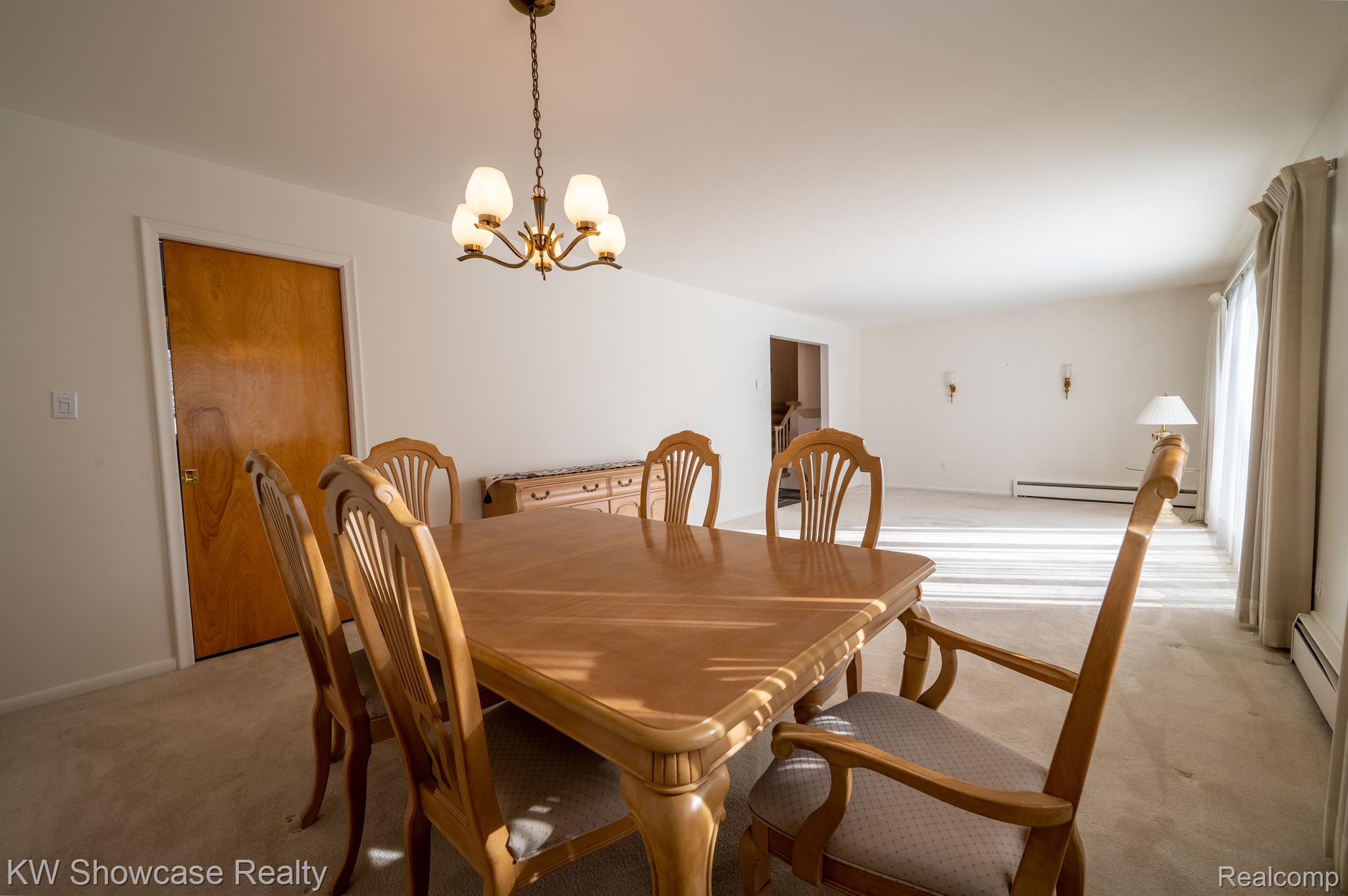 7090 Valleybrook Road West Bloomfield, MI 48322 - Photo 22 of 76 Dining Room w/ Pocket Door to Kitchen.