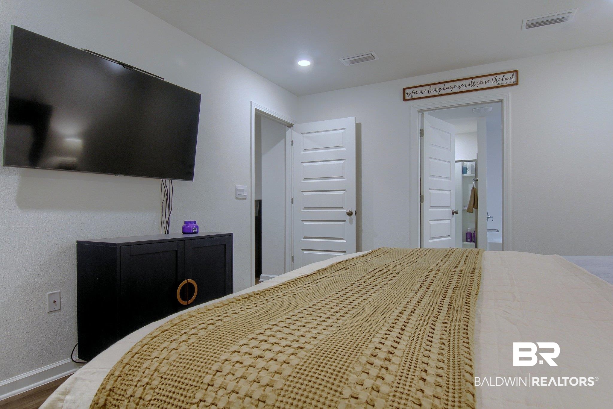 384 Winters Avenue Gulf Shores, AL 36542 - Photo 9 of 26 Primary Bedroom