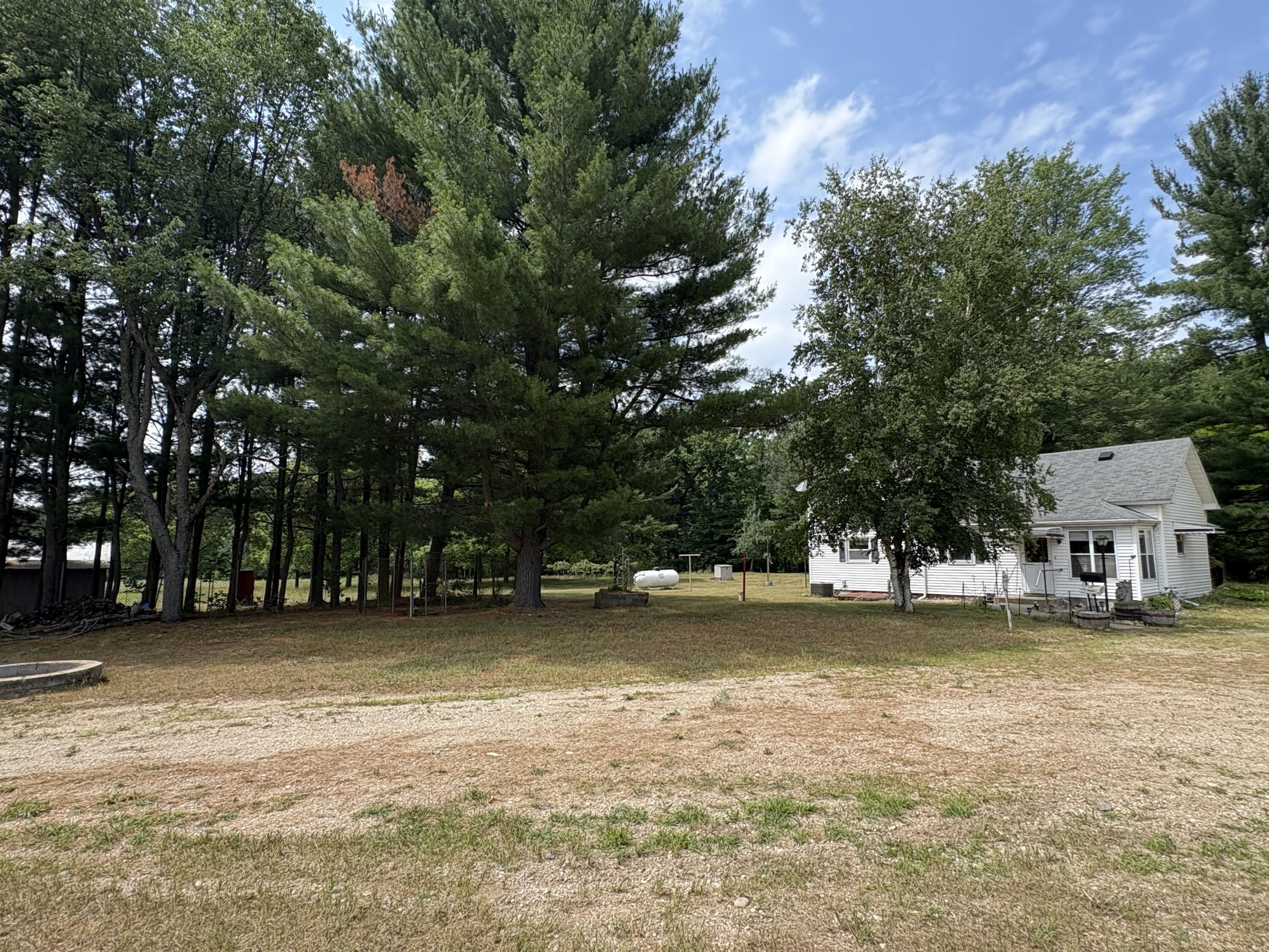 22347 5 Mile Road Morley, MI 49336 - Photo 6 of 77 IMG_4108