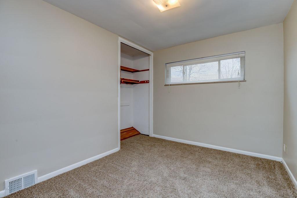 5640 Lawrence Road Cincinnati, OH 45248 - Photo 26 of 36 Gallery Image 26