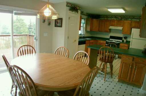 196 South Thompson Irwin, PA 15642 - Photo 6 of 8