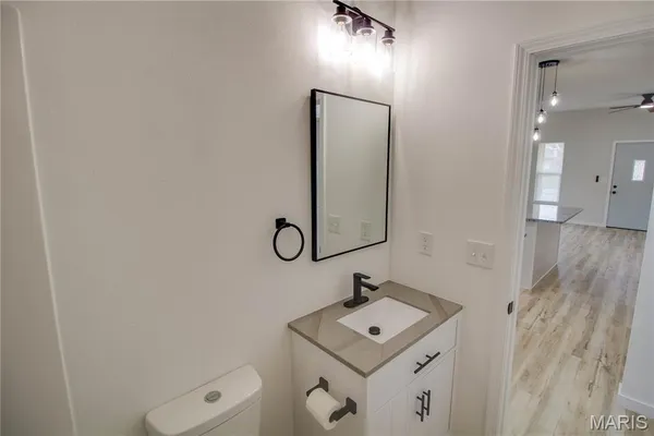 $179,200 | 236 West Delmar Avenue, Godfrey, IL 62035