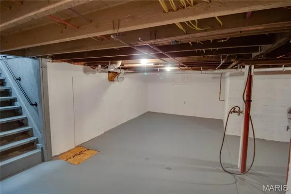 $179,200 | 236 West Delmar Avenue, Godfrey, IL 62035