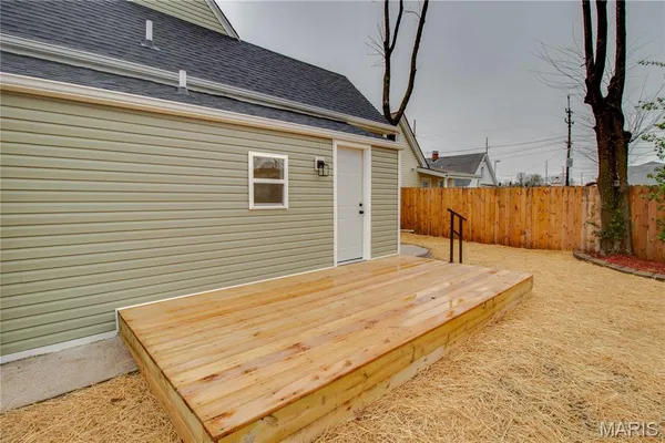 $179,200 | 236 West Delmar Avenue, Godfrey, IL 62035