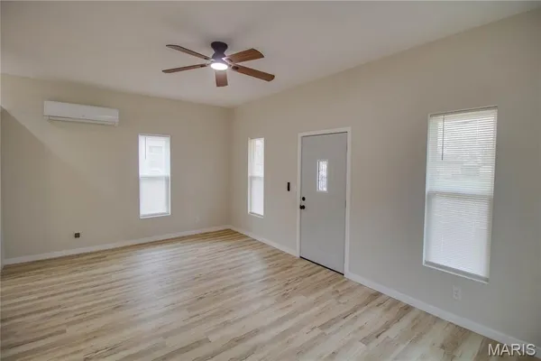 $179,200 | 236 West Delmar Avenue, Godfrey, IL 62035