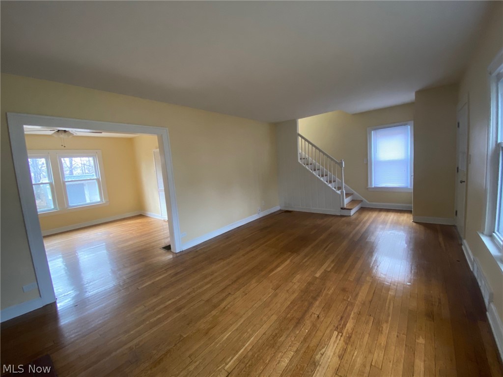 776 Woodview Road Cleveland, OH 44121 - Photo 3 of 15