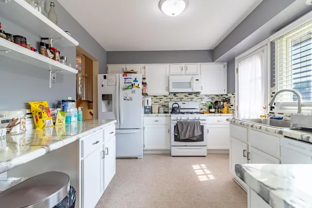 $360,000 | 8624 Garfield Avenue, Munster, IN 46321