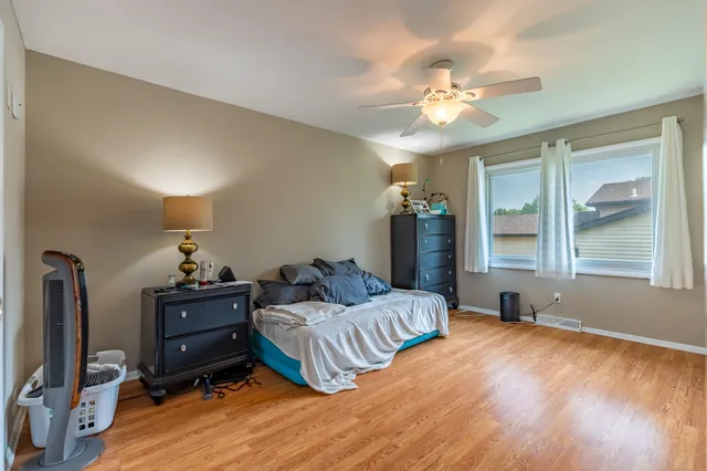 $360,000 | 8624 Garfield Avenue, Munster, IN 46321