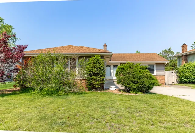 $360,000 | 8624 Garfield Avenue, Munster, IN 46321