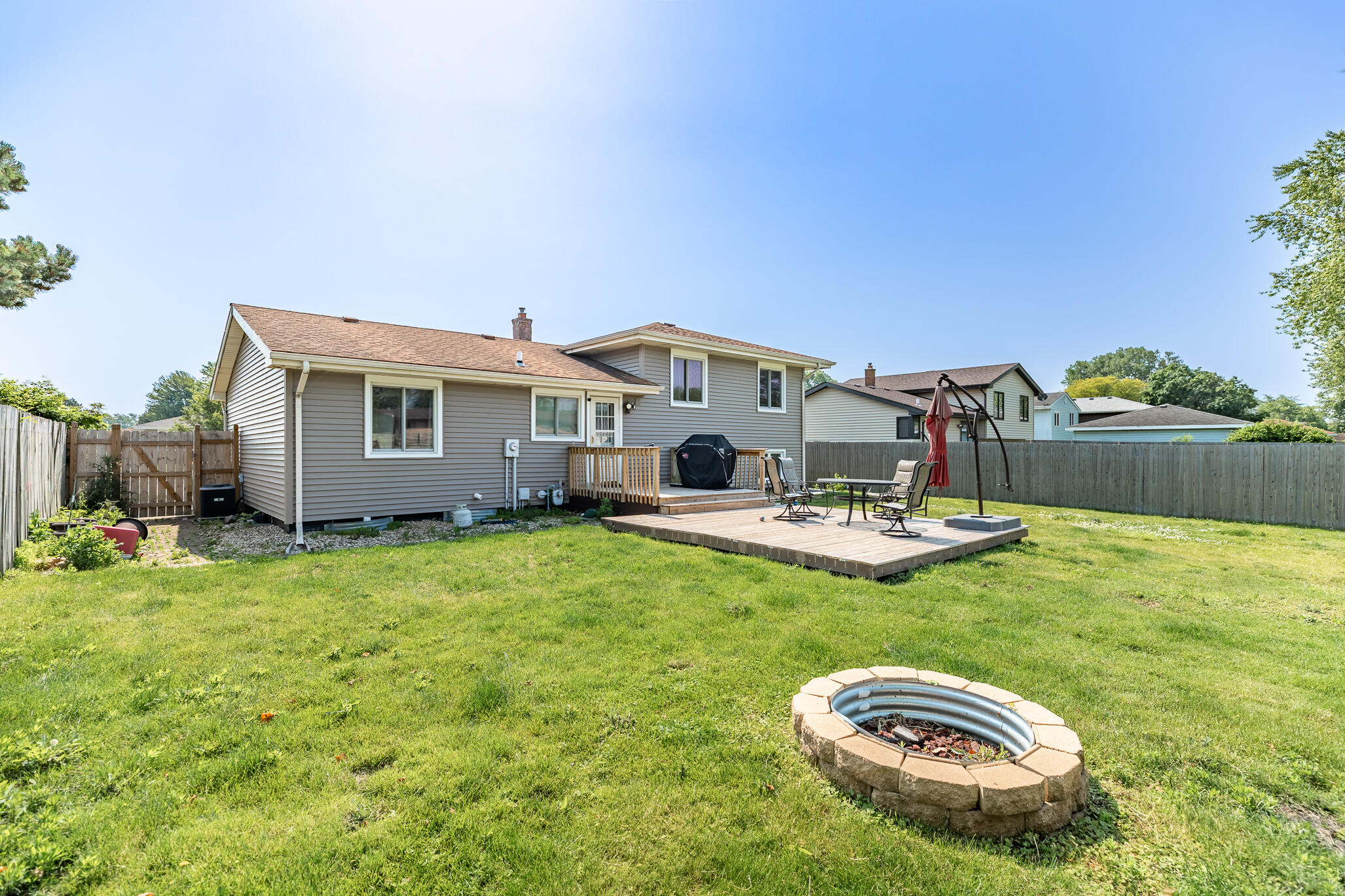 8624 Garfield Avenue Munster, IN 46321 - Photo 28 of 29 2054x1369