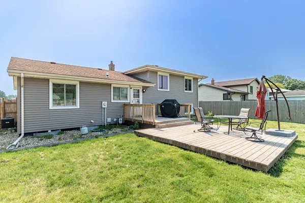 $355,000 | 8624 Garfield Avenue, Munster, IN 46321