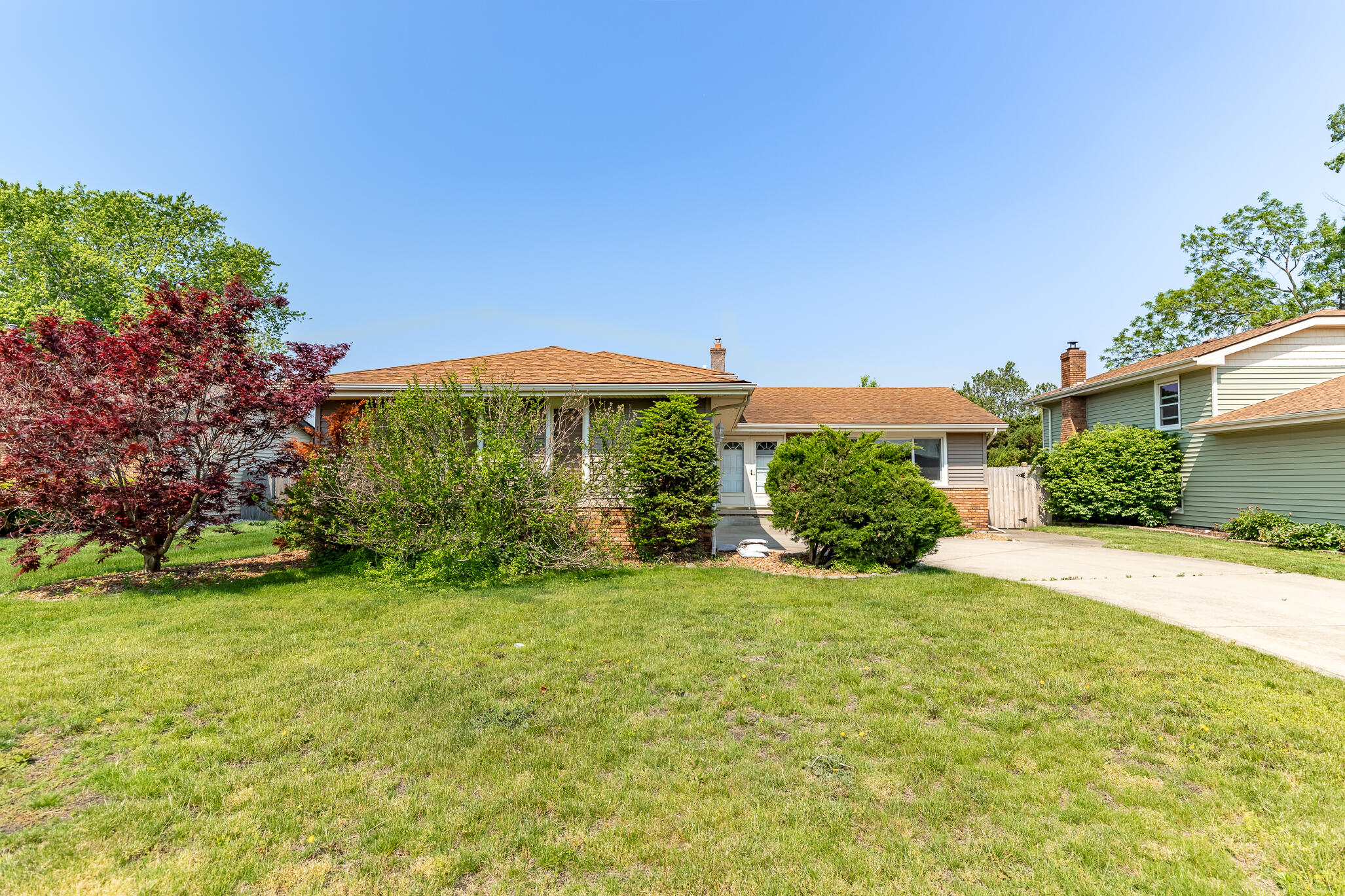 8624 Garfield Avenue Munster, IN 46321 - Photo 3 of 29 2054x1369