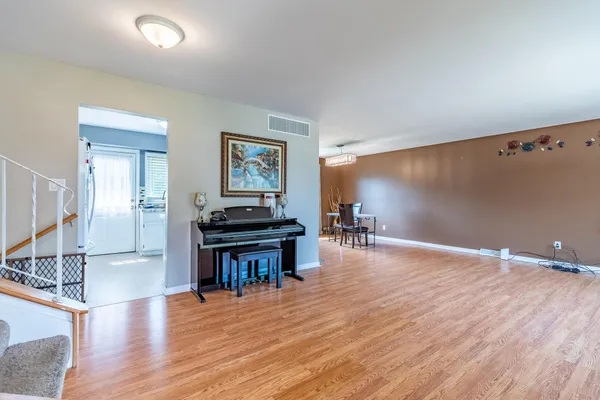 $355,000 | 8624 Garfield Avenue, Munster, IN 46321