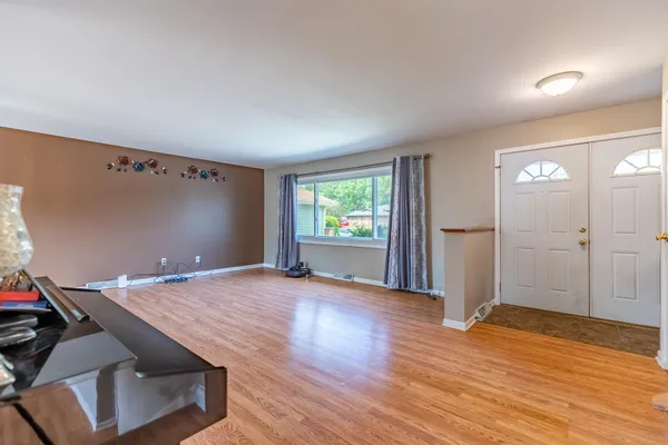 $355,000 | 8624 Garfield Avenue, Munster, IN 46321