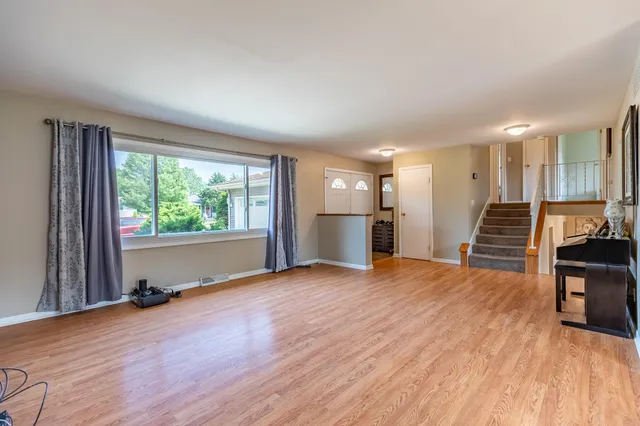 $360,000 | 8624 Garfield Avenue, Munster, IN 46321